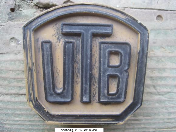 utb (uzina tractorul brasov) - 1 buc. diverse embleme