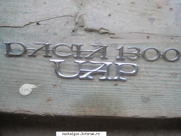 dacia 1300 (mica) - 1 buc
uap - 1 buc diverse embleme