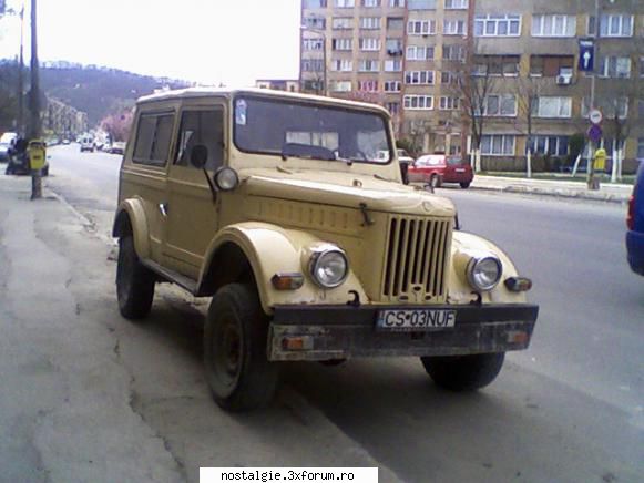unul dintre putinele aro m461 vazute de mine.
si incepem cu un m modificat, geamurile laterale din