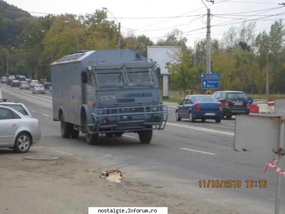 un camion dac care apartine de l-am vazut recent in trafic. poze cu dac