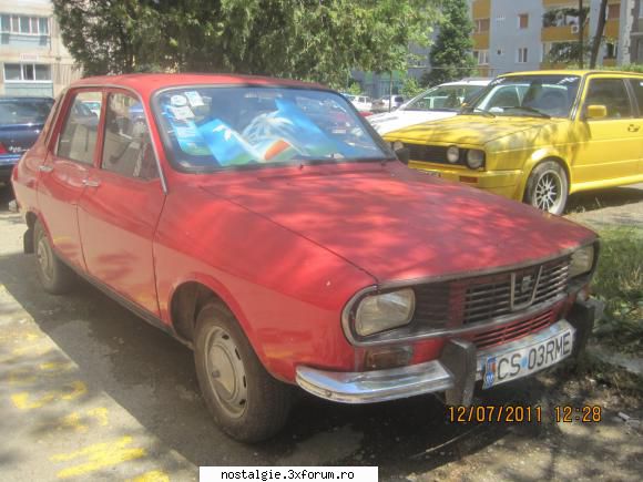1300 in aceeasi parcare cu cea postata mai sus. poze cu dacia 1300