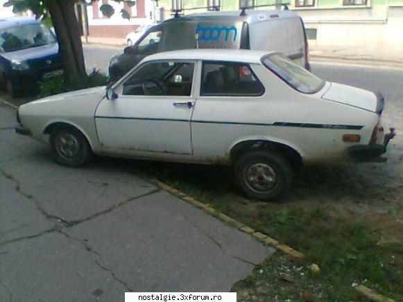 2 poze cu dacia sport
