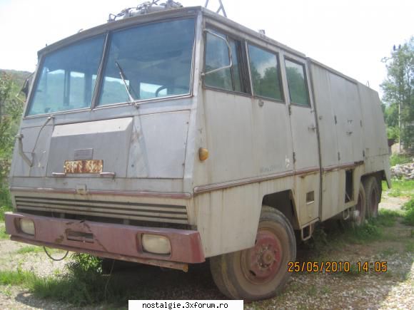 mai am poze cu doua de acel tip...dar nu sunt intr-o stare deloc buna, au elemente de pe cabina