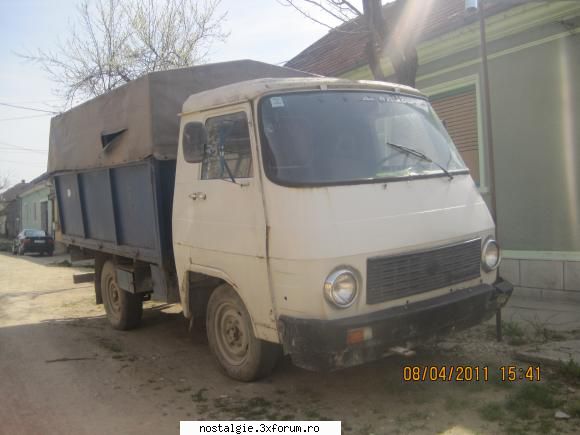 alta camioneta rocar tv cam muncita, gasita prin bocsa romana. poze cu tv/rocar