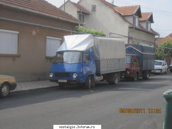 si fratele celui visiniu, un tv 35c. am pus poza asta ca sa se vada amandoua poze cu tv/rocar