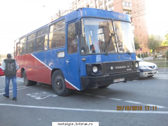 un autobuz rocar montana, au devenit rare si aceste autobuze, au fost taiate la greu prin si firmele